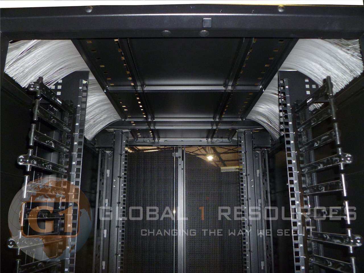 Refurbished APC AR3140 NetShelter SX 42U Server Rack - 750mm Wide Body for Superior Airflow and Cable Management