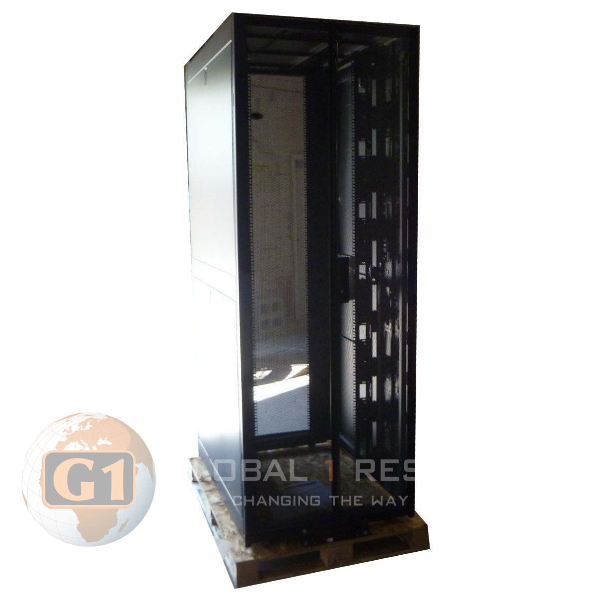 Refurbished APC AR3357 SX 48U Server Rack - 750mm Wide Enclosure for High-Performance IT Solutions