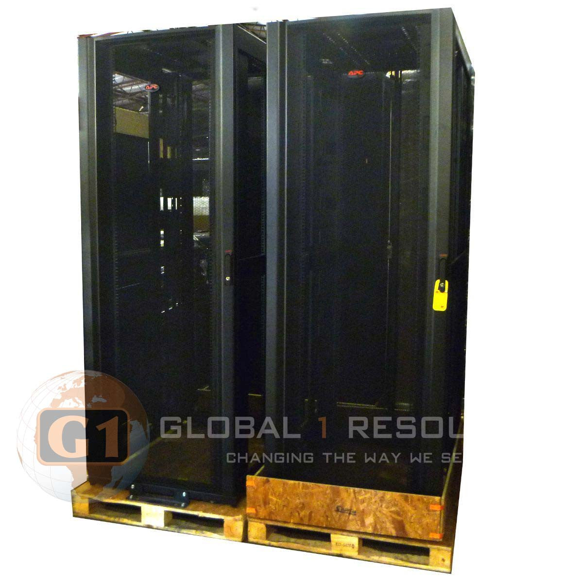 Refurbished APC AR3357 SX 48U Server Rack - 750mm Wide Enclosure for High-Performance IT Solutions